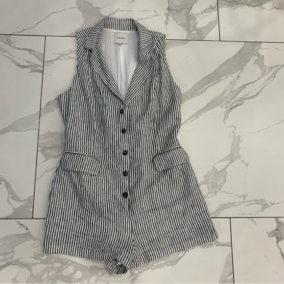 Reformation Pants - Reformation Romper  6 Linen In Vineyard Stripped Button Front  Adjustable waist